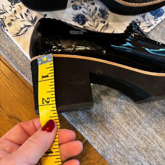 Eileen Fisher Harria Patent Heeled Platform Loafers in Black, size 6.5 - Picture 9 of 11